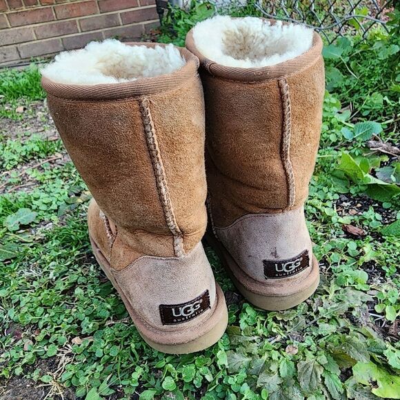 UGG AUSTRALIA - Womens Winter Boots - SIZE 6 - Picture 6 of 9